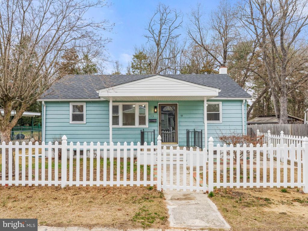 13 FIRST AVE, Pemberton, NJ 08068