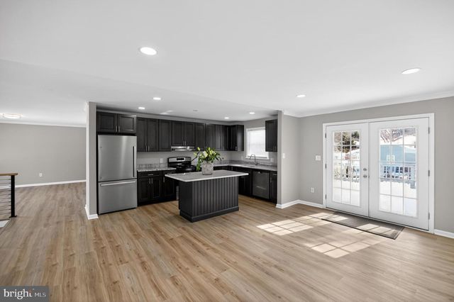 7605 POLLEN ST, Lorton, VA 22079