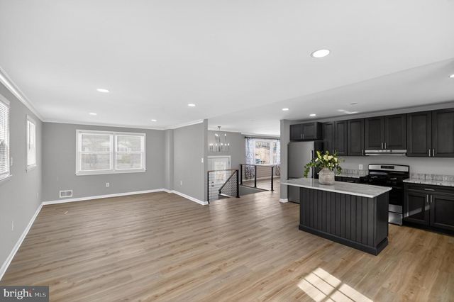 7605 POLLEN ST, Lorton, VA 22079