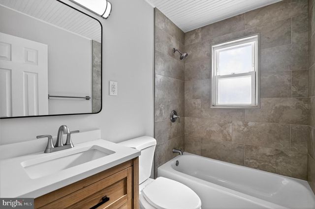 7605 POLLEN ST, Lorton, VA 22079