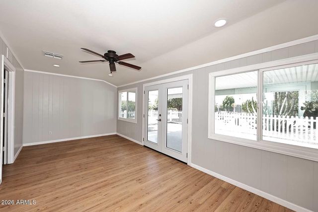 10402 W WININGER Circle, Sun City, AZ 85351