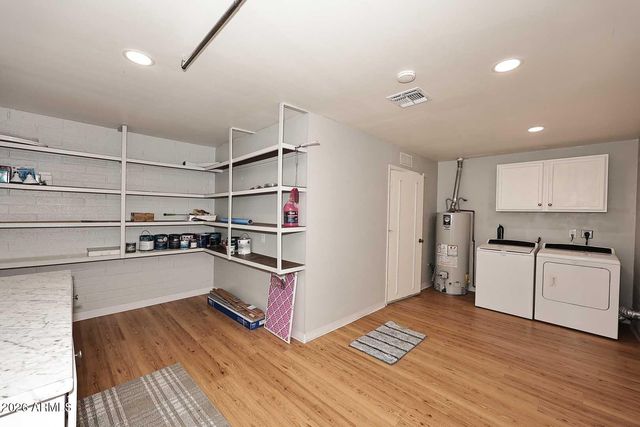 10402 W WININGER Circle, Sun City, AZ 85351