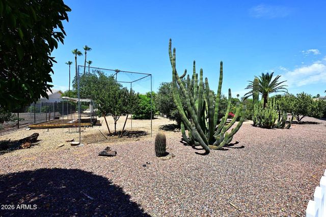 10402 W WININGER Circle, Sun City, AZ 85351