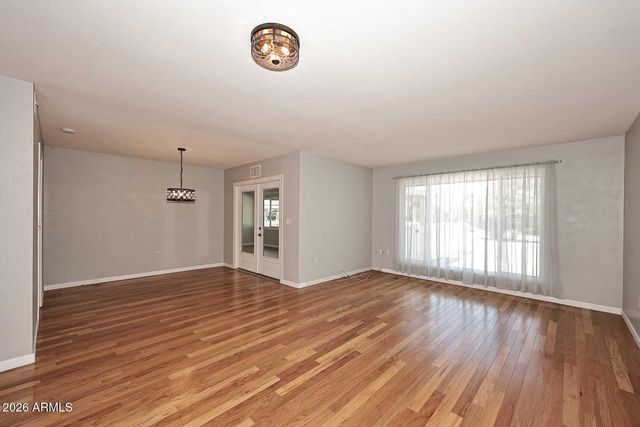 10402 W WININGER Circle, Sun City, AZ 85351