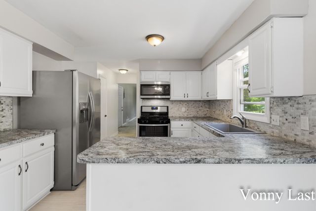 875 SE Argo Avenue SE, Grand Rapids, MI 49546
