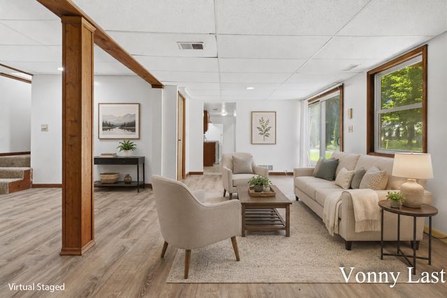 875 SE Argo Avenue SE, Grand Rapids, MI 49546