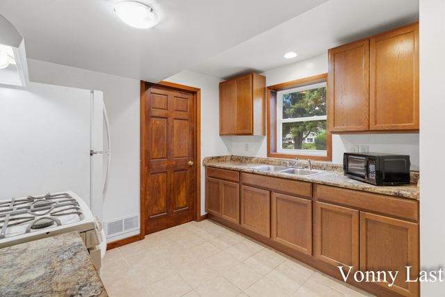 875 SE Argo Avenue SE, Grand Rapids, MI 49546