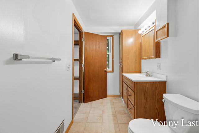 875 SE Argo Avenue SE, Grand Rapids, MI 49546