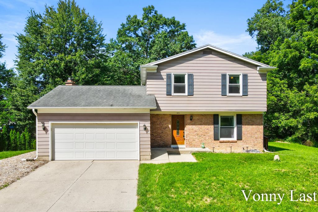 875 SE Argo Avenue SE, Grand Rapids, MI 49546