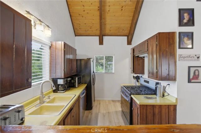 42493 Catalina Road, Big Bear Lake, CA 92315