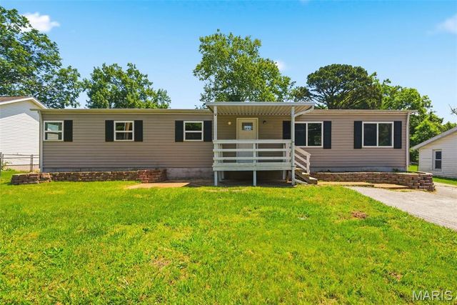 156 Hogan Avenue, Pacific, MO 63069