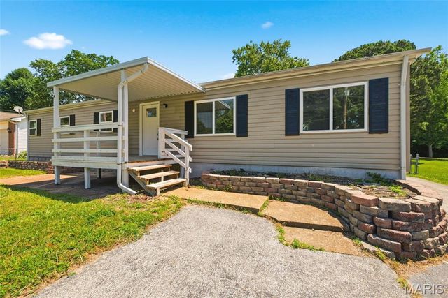 156 Hogan Avenue, Pacific, MO 63069