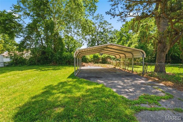 156 Hogan Avenue, Pacific, MO 63069