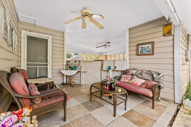 1811 Myrtle Street, Liberty, TX 77575