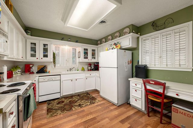 1811 Myrtle Street, Liberty, TX 77575