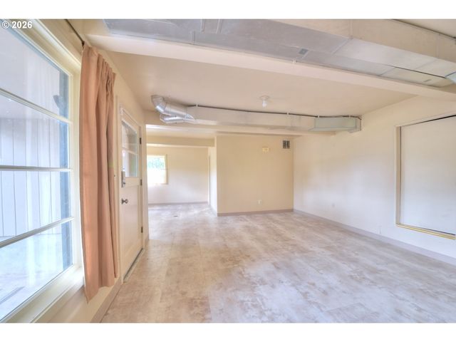 605 FULVUE Dr, Eugene, OR 97405