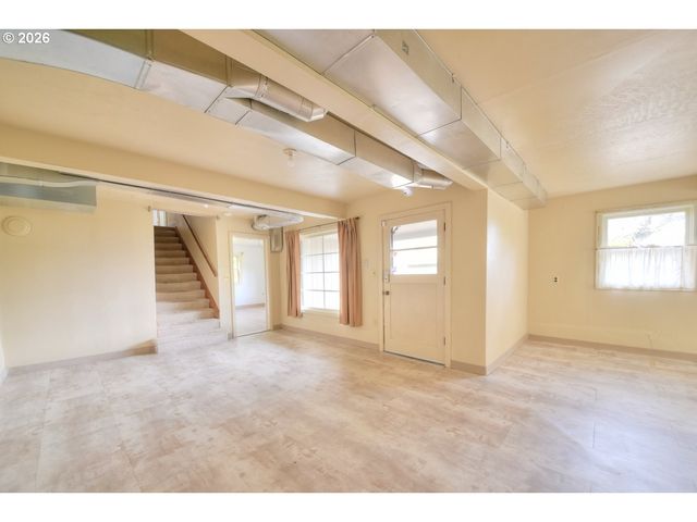 605 FULVUE Dr, Eugene, OR 97405