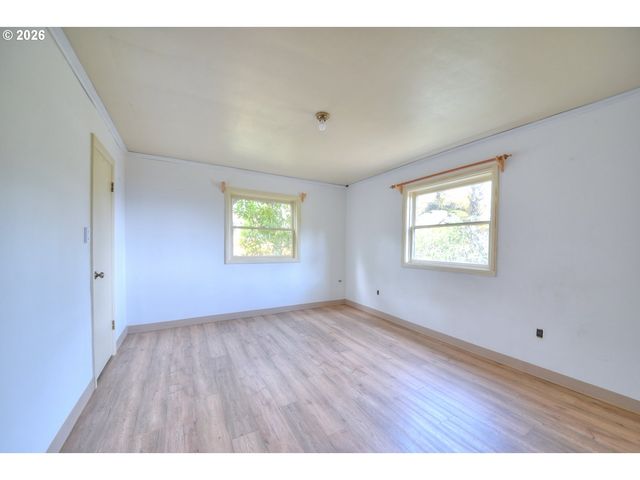 605 FULVUE Dr, Eugene, OR 97405