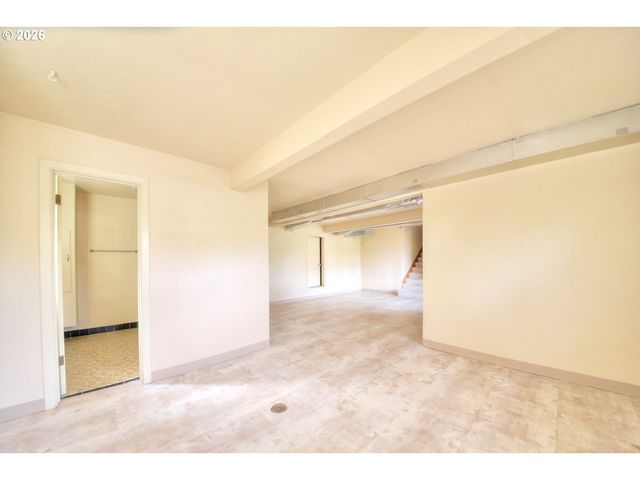 605 FULVUE Dr, Eugene, OR 97405