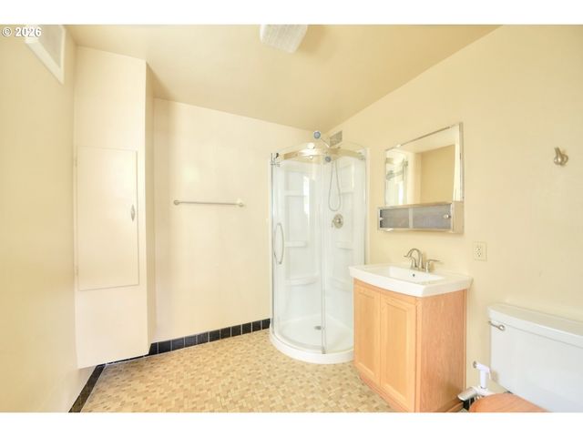 605 FULVUE Dr, Eugene, OR 97405