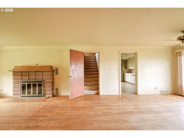 605 FULVUE Dr, Eugene, OR 97405