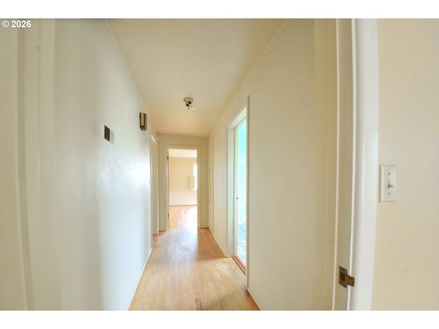 605 FULVUE Dr, Eugene, OR 97405