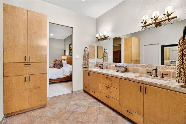 112 Sailfish Ct, Aransas Pass, TX 78336