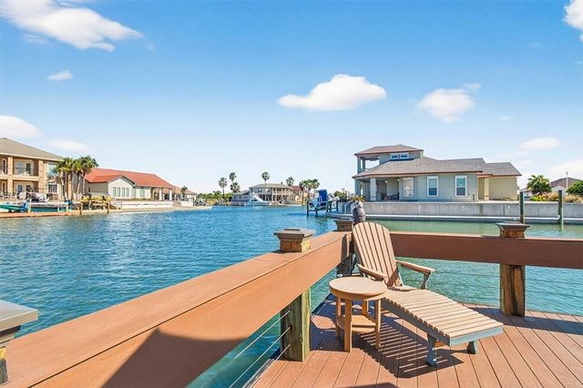 112 Sailfish Ct, Aransas Pass, TX 78336