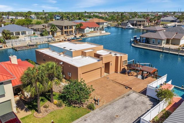 112 Sailfish Ct, Aransas Pass, TX 78336