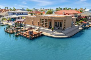 112 Sailfish Ct, Aransas Pass, TX 78336