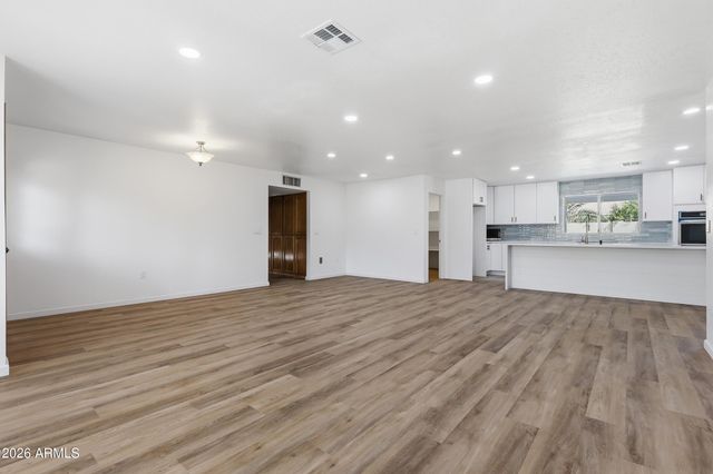 1338 E KAEL Street, Mesa, AZ 85203