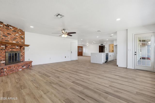 1338 E KAEL Street, Mesa, AZ 85203