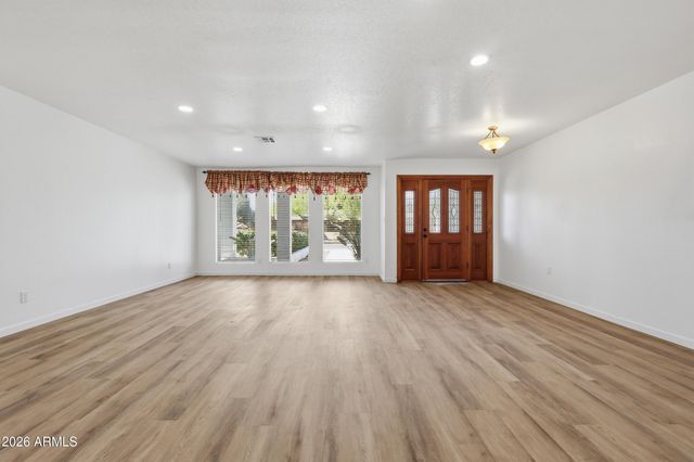 1338 E KAEL Street, Mesa, AZ 85203