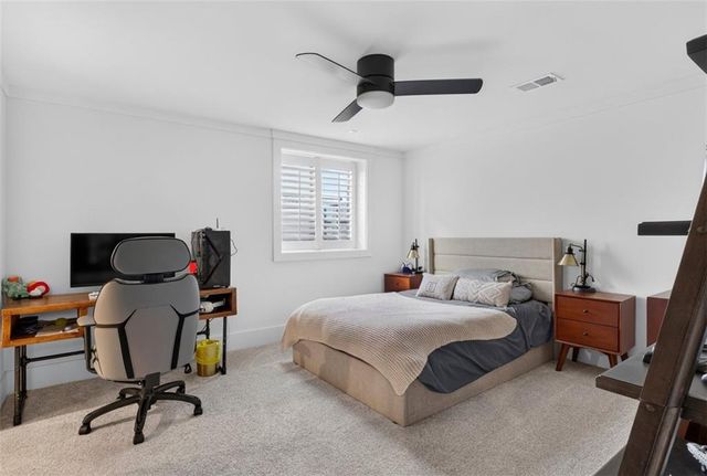 17401 Oakshire Street, Overland Park, KS 66221