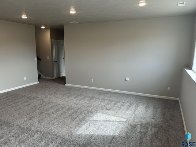 5612 E Ashwood Cir Circle, Sioux Falls, SD 57108