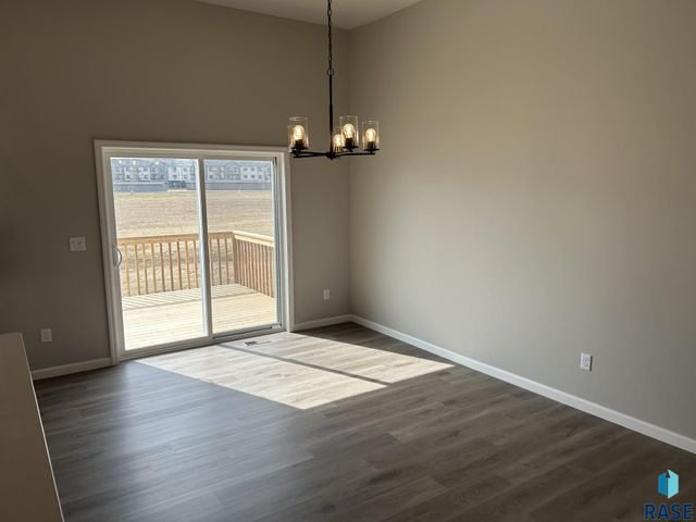 5612 E Ashwood Cir Circle, Sioux Falls, SD 57108
