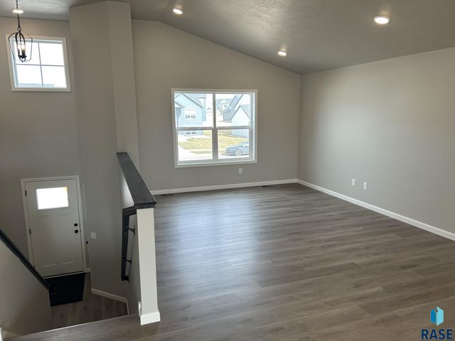 5612 E Ashwood Cir Circle, Sioux Falls, SD 57108