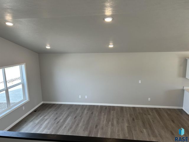 5612 E Ashwood Cir Circle, Sioux Falls, SD 57108