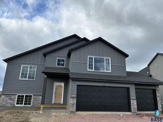 5612 E Ashwood Cir Circle, Sioux Falls, SD 57108