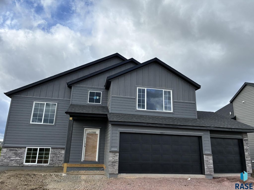 5612 E Ashwood Cir Circle, Sioux Falls, SD 57108