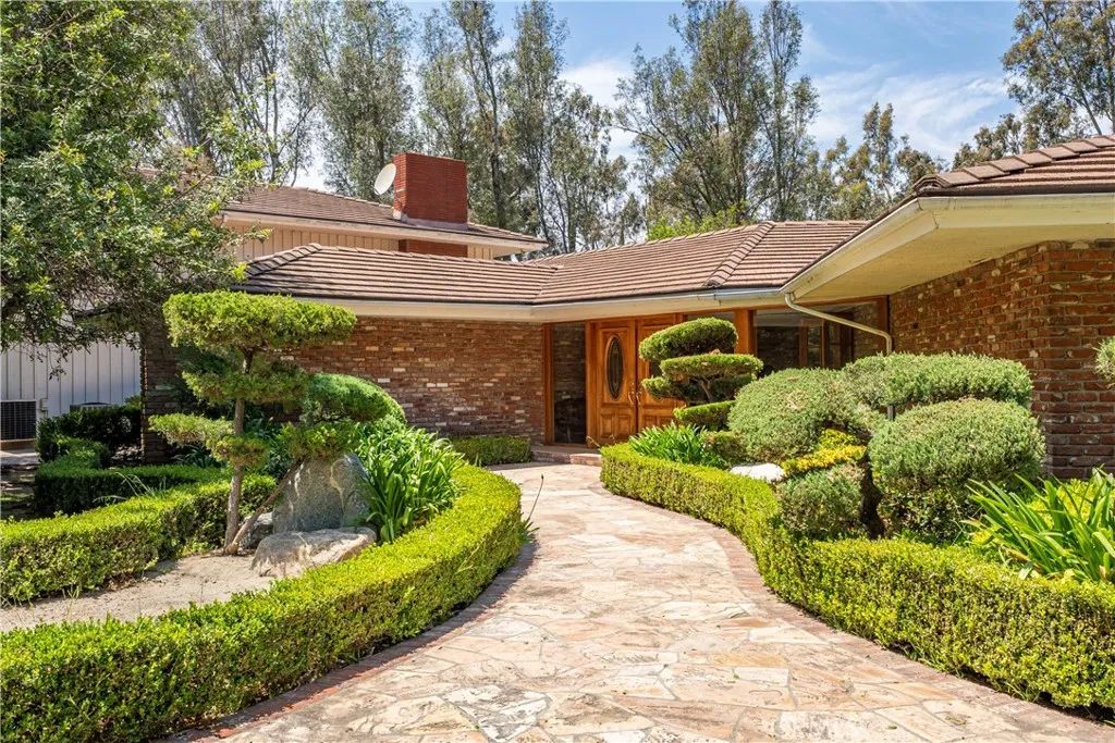 20827 E Mesarica Road, Covina, CA 91724