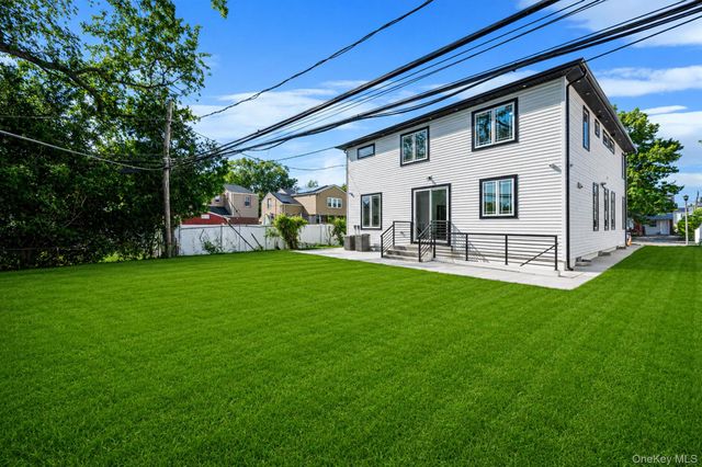 15 Roy Street, Elmont, NY 11003