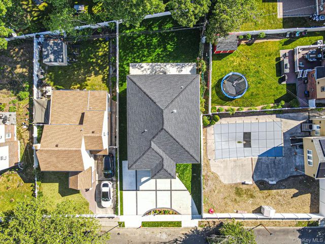 15 Roy Street, Elmont, NY 11003
