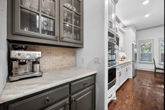 49 Glistening Pond Drive, Frisco, TX 75034