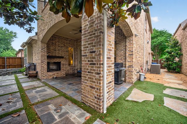 49 Glistening Pond Drive, Frisco, TX 75034