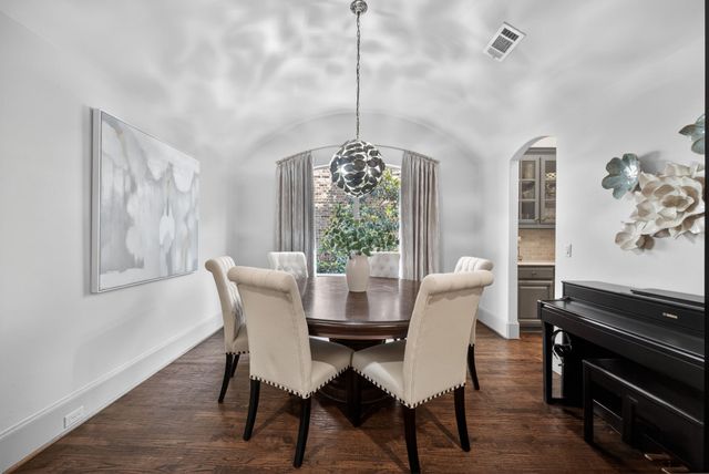 49 Glistening Pond Drive, Frisco, TX 75034