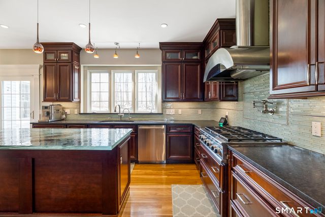 76 Lofgren Road, Avon, CT 06001