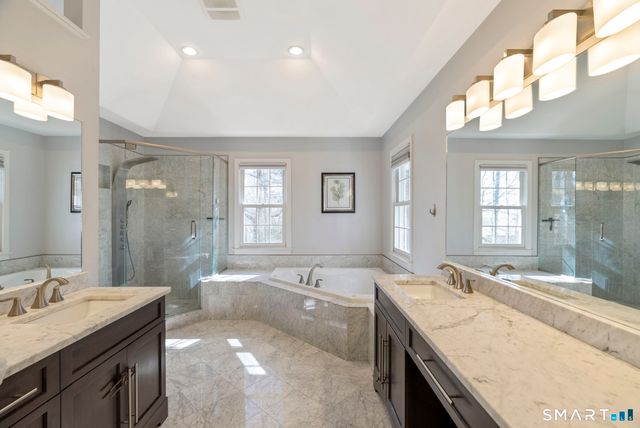 76 Lofgren Road, Avon, CT 06001