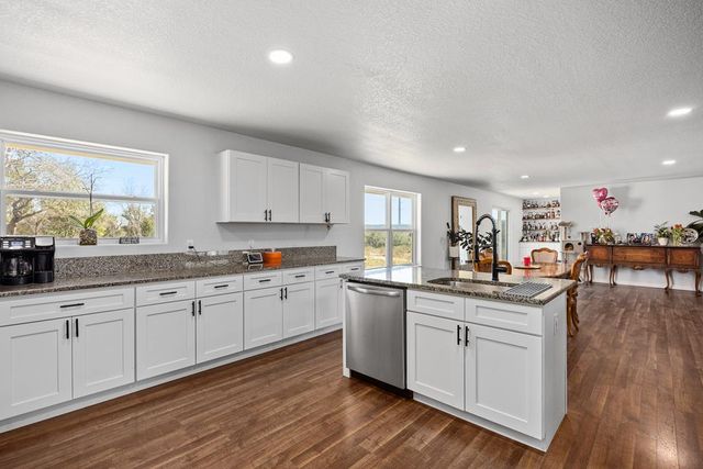 3611 Medina Hwy, Kerrville, TX 78028