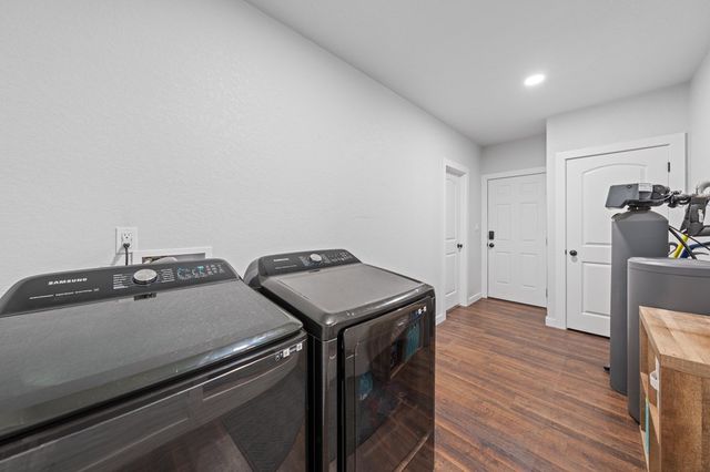 3611 Medina Hwy, Kerrville, TX 78028